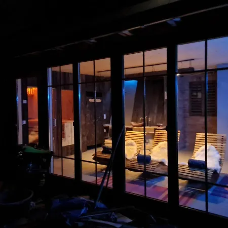 Naturstammhaus-blockhaus *